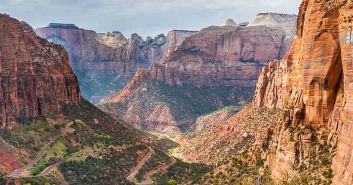 Canyon Overlook Trail